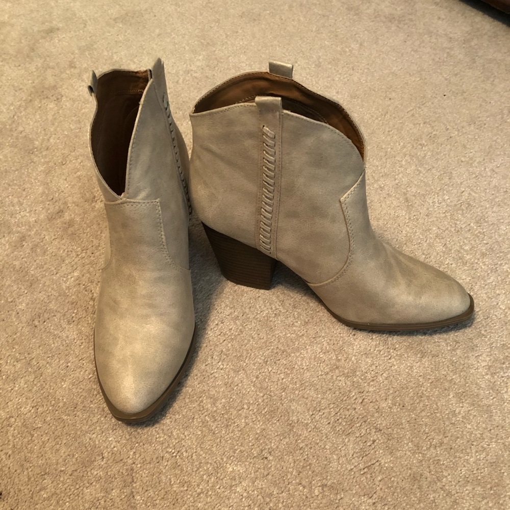 Qupid booties